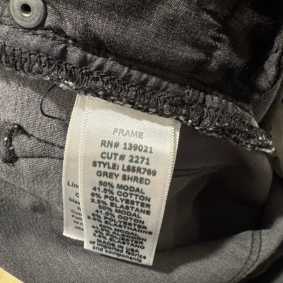 Frame Denim Distressed Skinny Jeans in Grey Shred - Picture 6 of 7